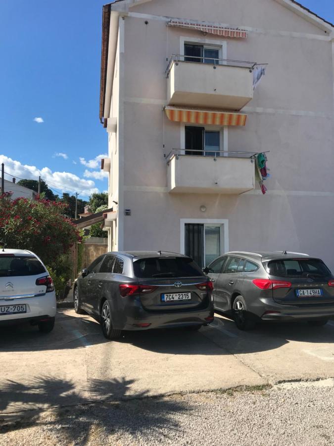 Botic Apartments سيلو المظهر الخارجي الصورة